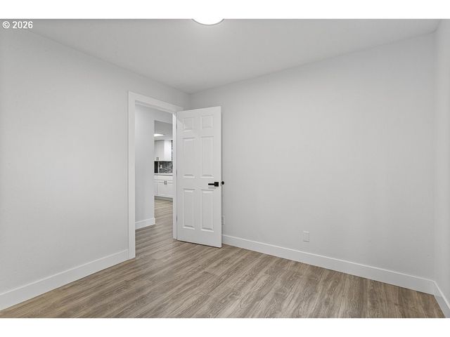 512 Sw EASTMAN Pkwy, Gresham, OR 97080