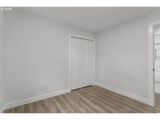 512 Sw EASTMAN Pkwy, Gresham, OR 97080