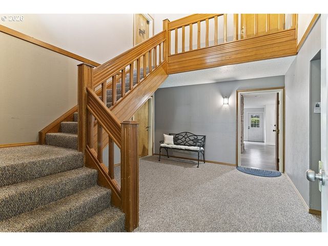 512 Sw EASTMAN Pkwy, Gresham, OR 97080