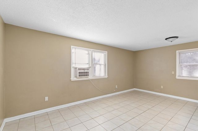 229 College Avenue, Des Moines, IA 50314