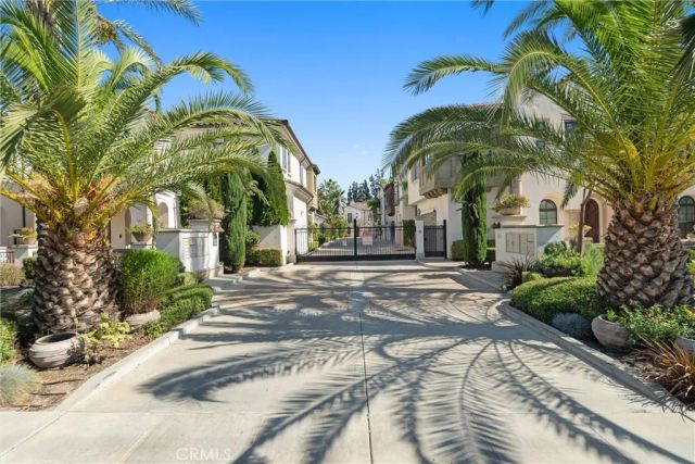 586 S 2nd Avenue B, Arcadia, CA 91006
