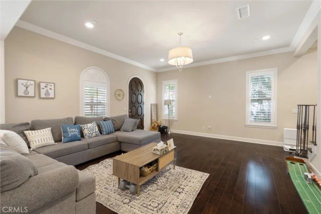 586 S 2nd Avenue B, Arcadia, CA 91006