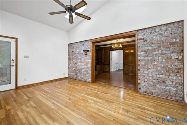 1304 Wellington Rd, Colonial Heights, VA 23834