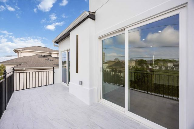 1413 Stanford Street, Houston, TX 77019