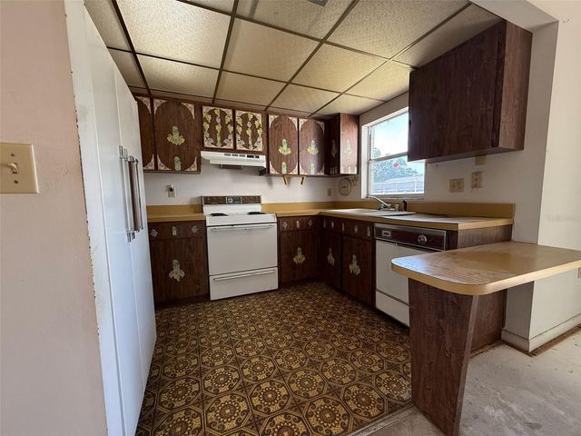 7026 68TH AVENUE N, Pinellas Park, FL 33781