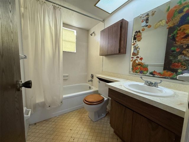 7026 68TH AVENUE N, Pinellas Park, FL 33781