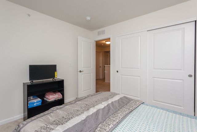 1437 CRIMSON Lane, Yorkville, IL 60560