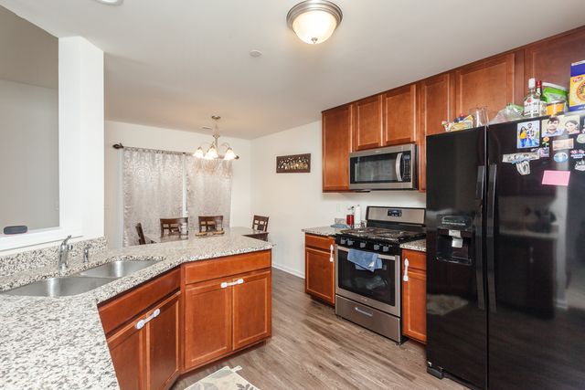 1437 CRIMSON Lane, Yorkville, IL 60560