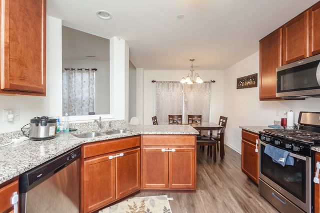 1437 CRIMSON Lane, Yorkville, IL 60560