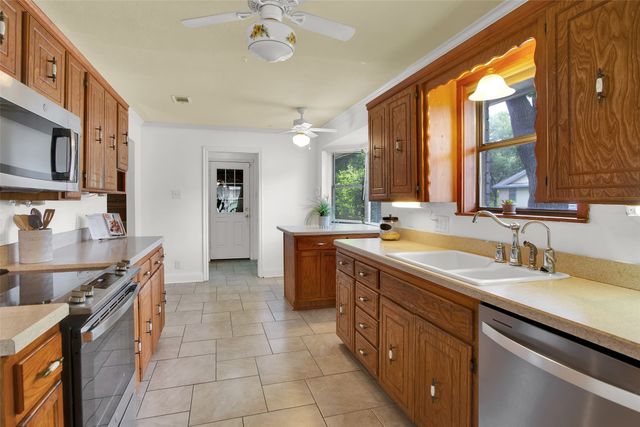 2601 Arapaho Circle, Denison, TX 75020