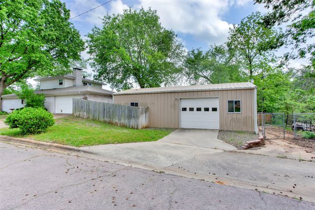 2601 Arapaho Circle, Denison, TX 75020