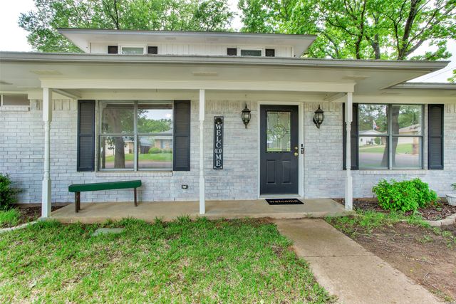 2601 Arapaho Circle, Denison, TX 75020