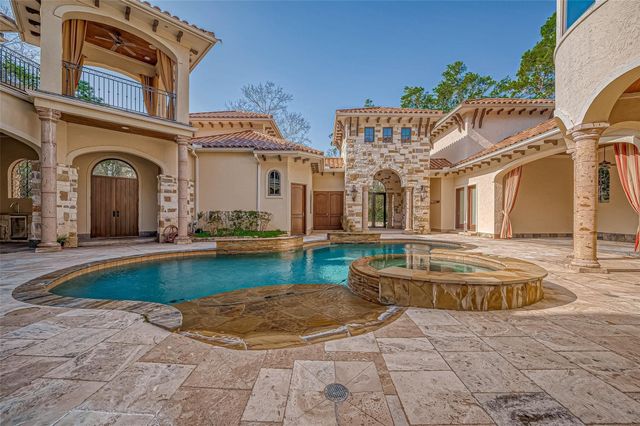 3 Congressional Circle, Spring, TX 77389