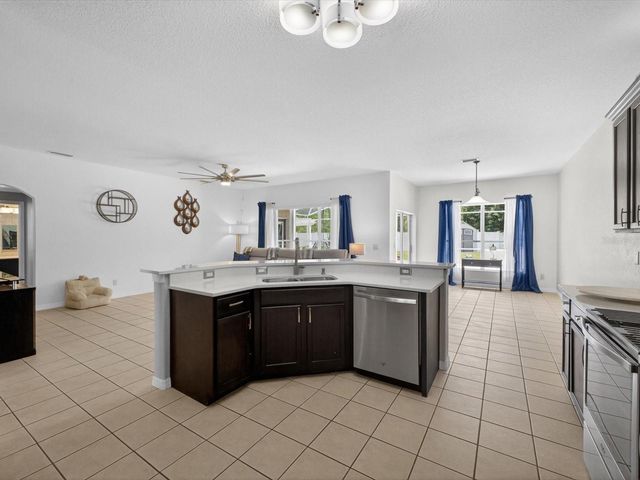 2596 SAND HILL POINT CIRCLE, Davenport, FL 33837