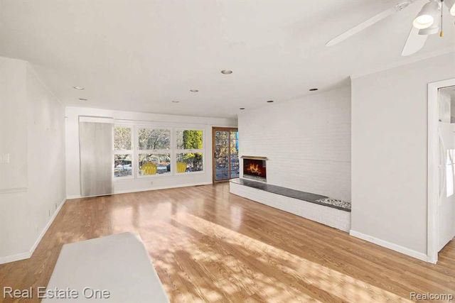 7251 Cottonwood Knoll, West Bloomfield, MI 48322