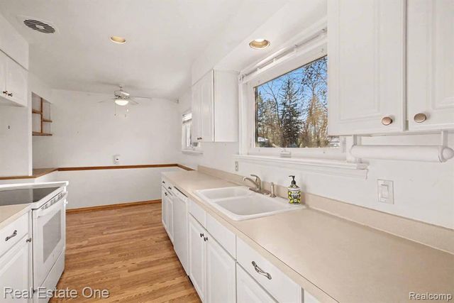 7251 Cottonwood Knoll, West Bloomfield, MI 48322