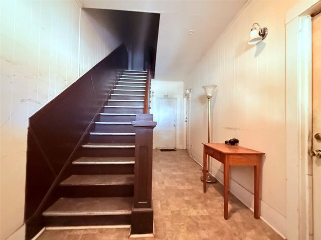 3100 Avenue G 200, Fort Worth, TX 76105