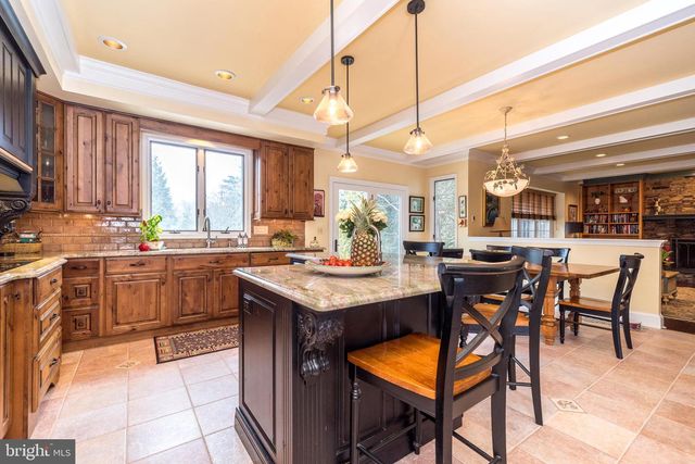 1710 THORNBURY LN, Maple Glen, PA 19002