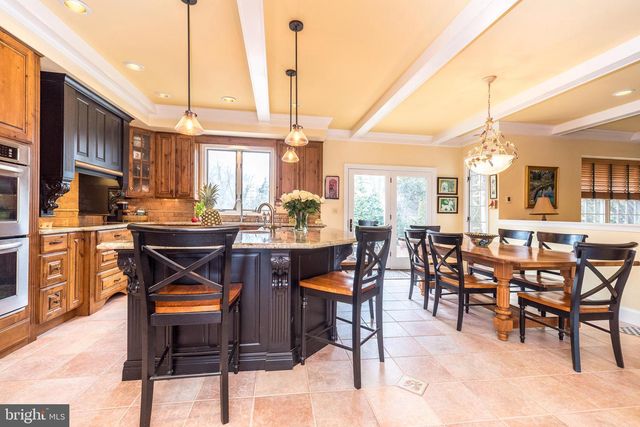 1710 THORNBURY LN, Maple Glen, PA 19002