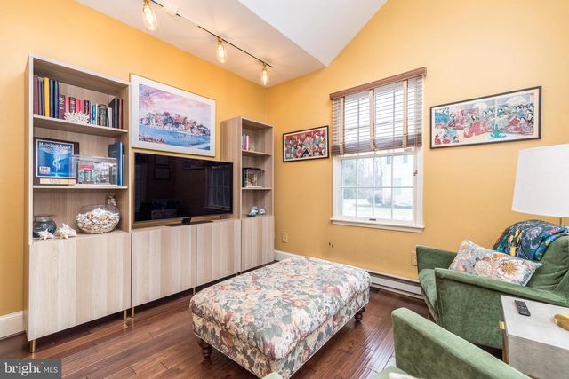 1710 THORNBURY LN, Maple Glen, PA 19002