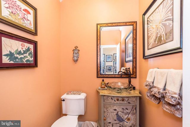 1710 THORNBURY LN, Maple Glen, PA 19002