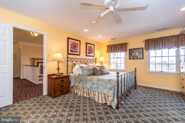 1710 THORNBURY LN, Maple Glen, PA 19002