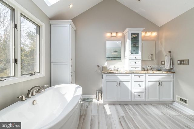 1710 THORNBURY LN, Maple Glen, PA 19002