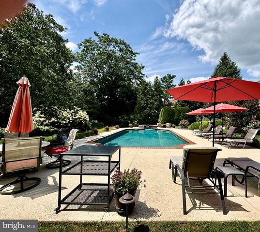 1710 THORNBURY LN, Maple Glen, PA 19002