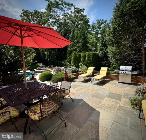 1710 THORNBURY LN, Maple Glen, PA 19002