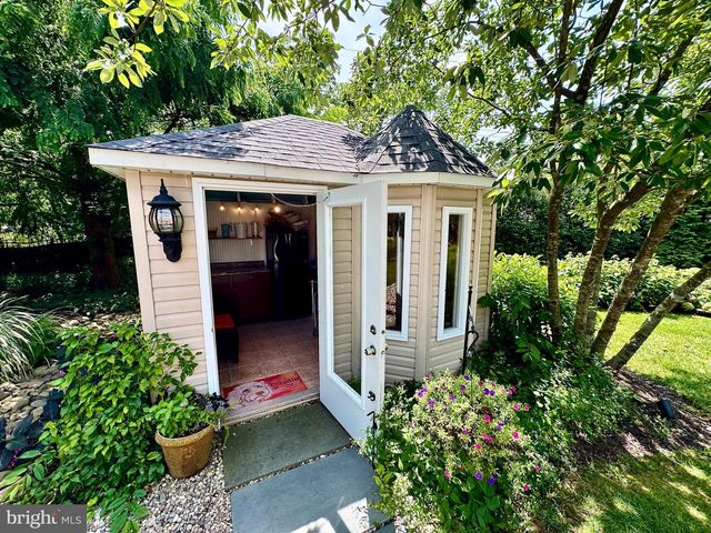 1710 THORNBURY LN, Maple Glen, PA 19002