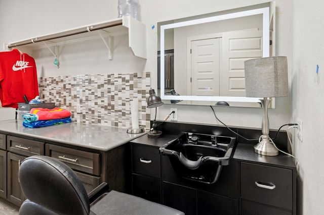 412 Bold Sundown, Liberty Hill, TX 78642