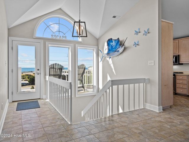 2610 Emerald Drive, Emerald Isle, NC 28594