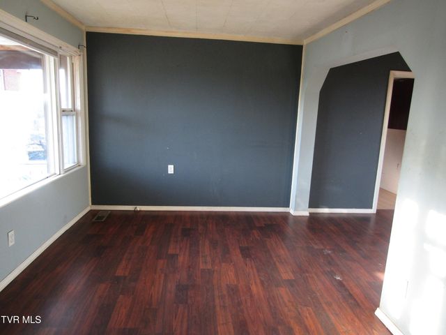 104 North Paperville Road, Bristol, TN 37620