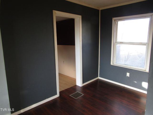 104 North Paperville Road, Bristol, TN 37620