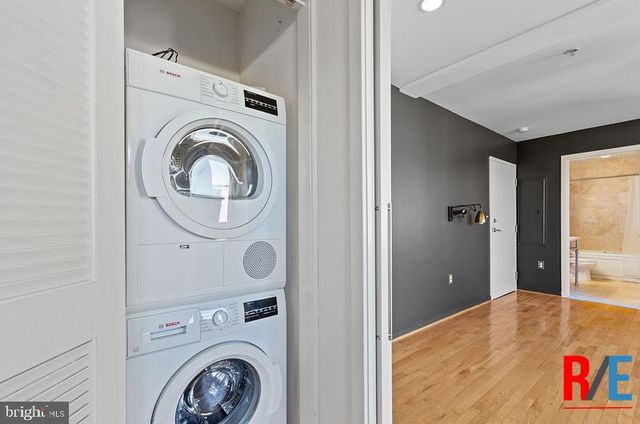 815 KING ST #4C, Alexandria, VA 22314