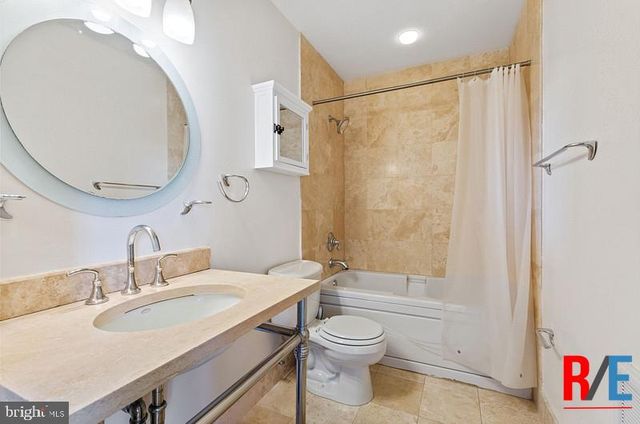 815 KING ST #4C, Alexandria, VA 22314