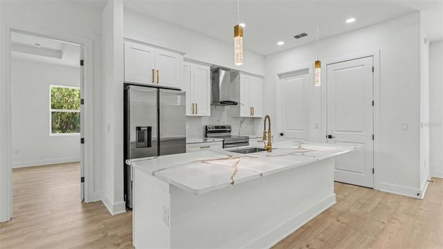 1483 HOLLY HILL ROAD, Davenport, FL 33837