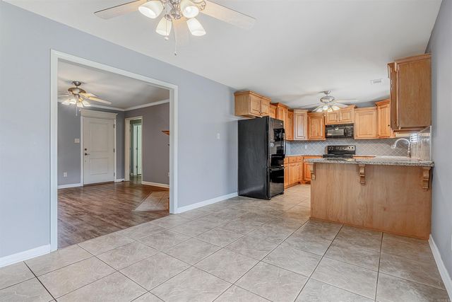 2802 Roset Lane, Bryant, AR 72022