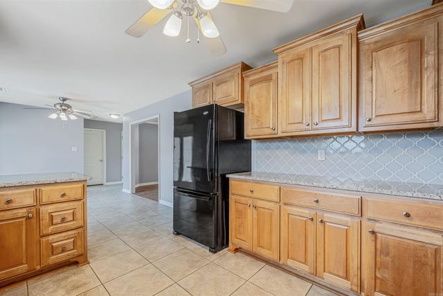 2802 Roset Lane, Bryant, AR 72022