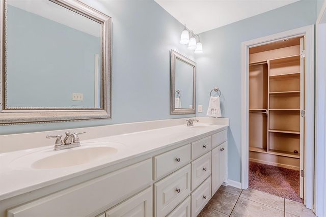 2802 Roset Lane, Bryant, AR 72022