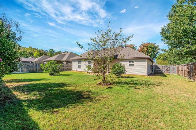 2802 Roset Lane, Bryant, AR 72022