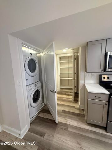 200 Broadway 306, Troy, NY 12180