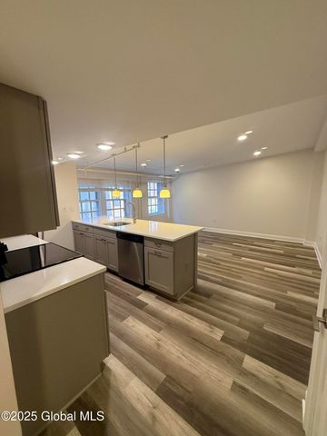 200 Broadway 306, Troy, NY 12180