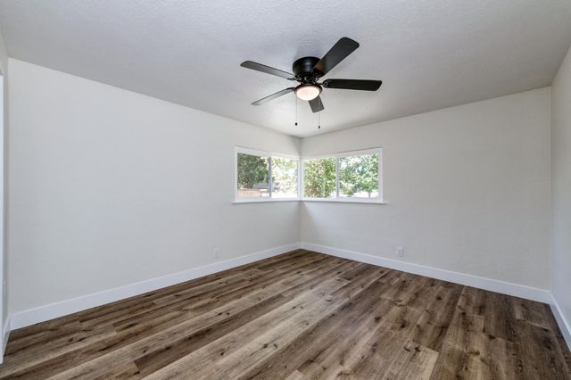 144 E Robinson Avenue, Fresno, CA 93704