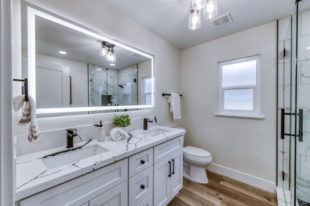 144 E Robinson Avenue, Fresno, CA 93704