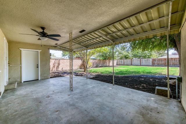 144 E Robinson Avenue, Fresno, CA 93704