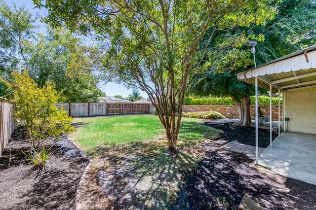 144 E Robinson Avenue, Fresno, CA 93704