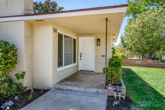 144 E Robinson Avenue, Fresno, CA 93704