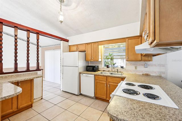 866 MCKENNY AVENUE, Deltona, FL 32725