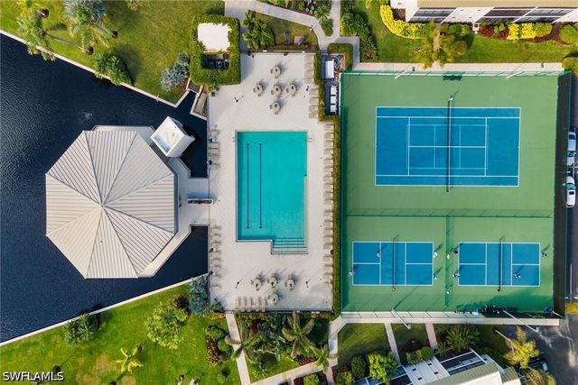 788 Park Shore DR C19, Naples, FL 34103